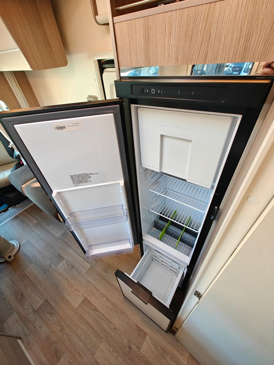 Fahrzeugabbildung XGO Dynamic 99 P + Hubbett, Solar, SAT, TV, Markise