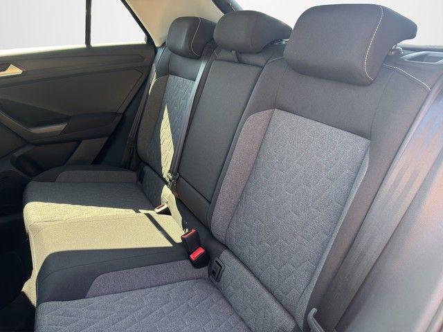 Fahrzeugabbildung Volkswagen T-Roc Life 1.5 TSI 110 kW *Navi*