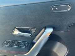 Mercedes-Benz A 180 AMG Line