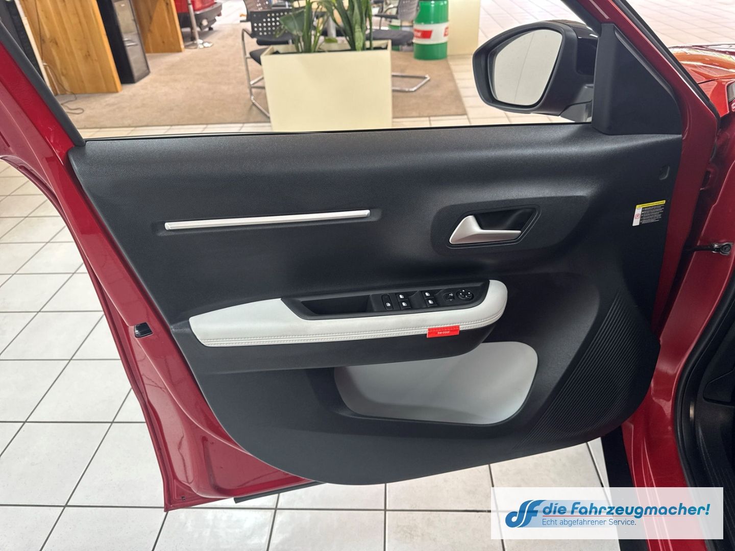 Fahrzeugabbildung Citroën C3 E 113 MAX HUD Navi Soundsystem LED Apple CarP