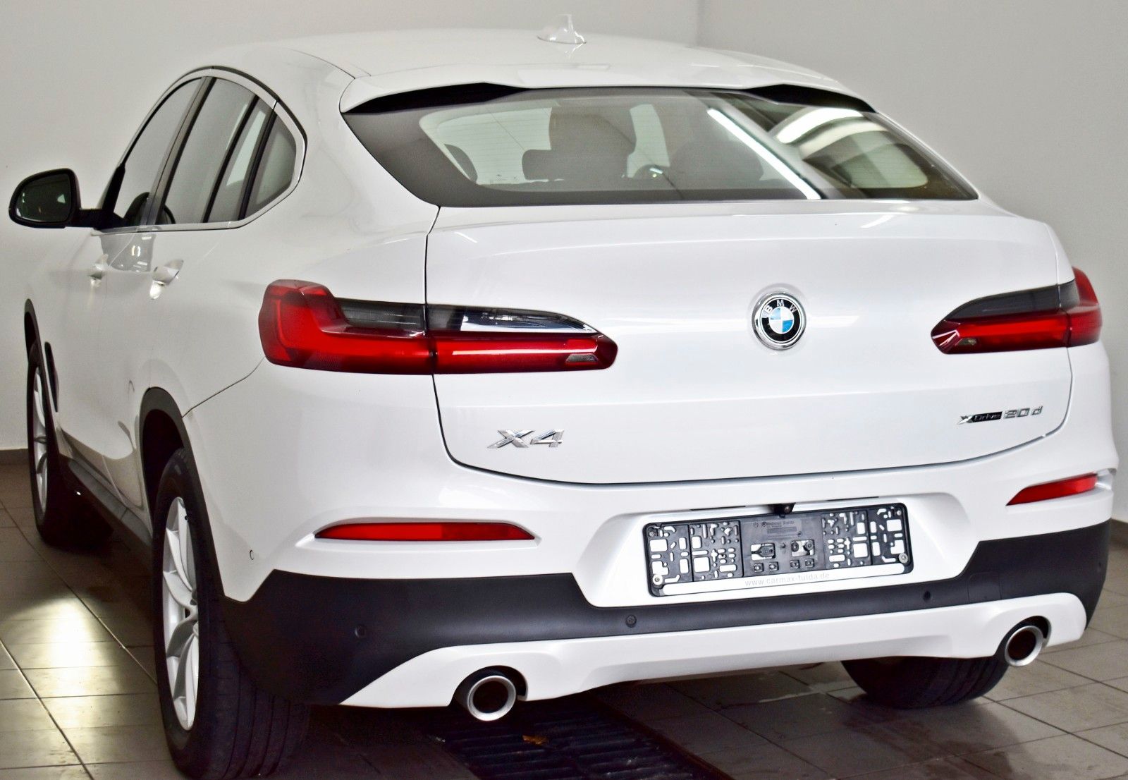 Fahrzeugabbildung BMW X4 20dA xDrive Advantage  Leder,Navi,LED,Kamera