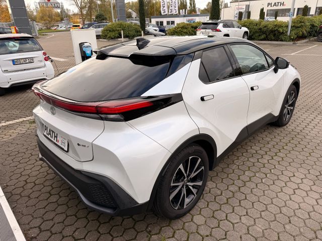Toyota C-HR  Hybrid FWD Black&White