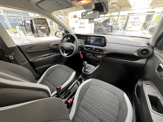 i10 FACELIFT TREND AT+NAVI+RÜCKFAHRKAMERA+SITZ-/