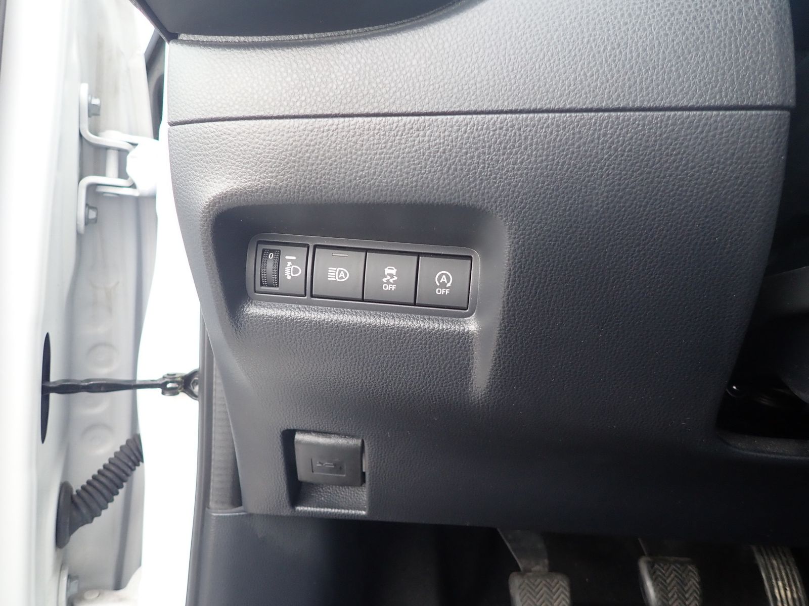 Fahrzeugabbildung Toyota Aygo X Play 1.0 5tg.