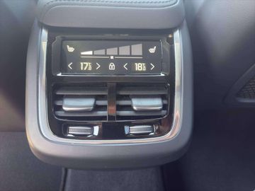 Volvo XC60 Ultra Black Edition AWD