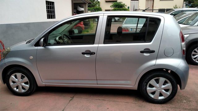 Daihatsu Sirion 1.0 12V CB DA NEOPATENTATI