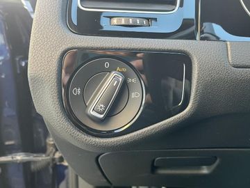 Bild 10 VW Golf 1,5 TSI BMT R-Line - Bluetooth - SHZ - 8-fa