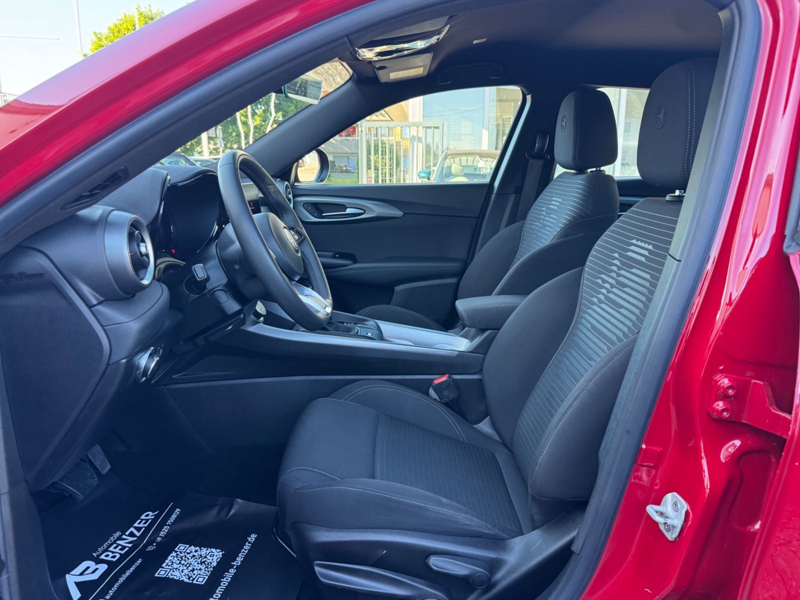 Fahrzeugabbildung Alfa Romeo Tonale Super/LED/CarPlay/PDC/Tempomat/KlimaAuto/