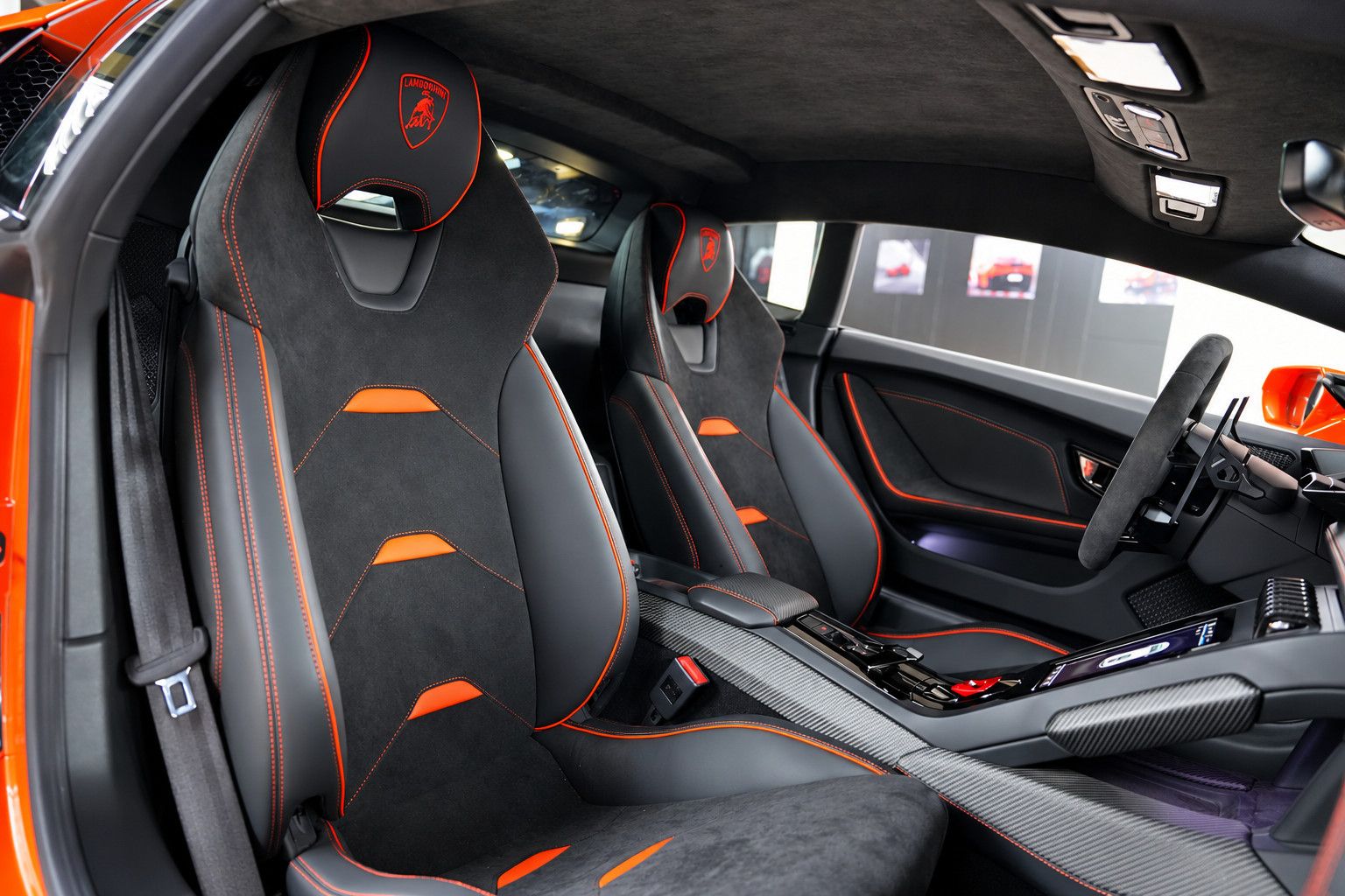 Fahrzeugabbildung Lamborghini Huracán EVO V10 *Lift*Sensonum*Kamera*ACC*SHZ
