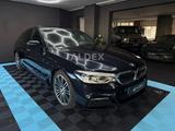 BMW 520d M SPORT°PANO°H&K°VIRT COCKP°HUD°LEDER BRAUN - BMW 520 mit Diesel-Antrieb: Schwarz, Sportfahrwerk, Limousine