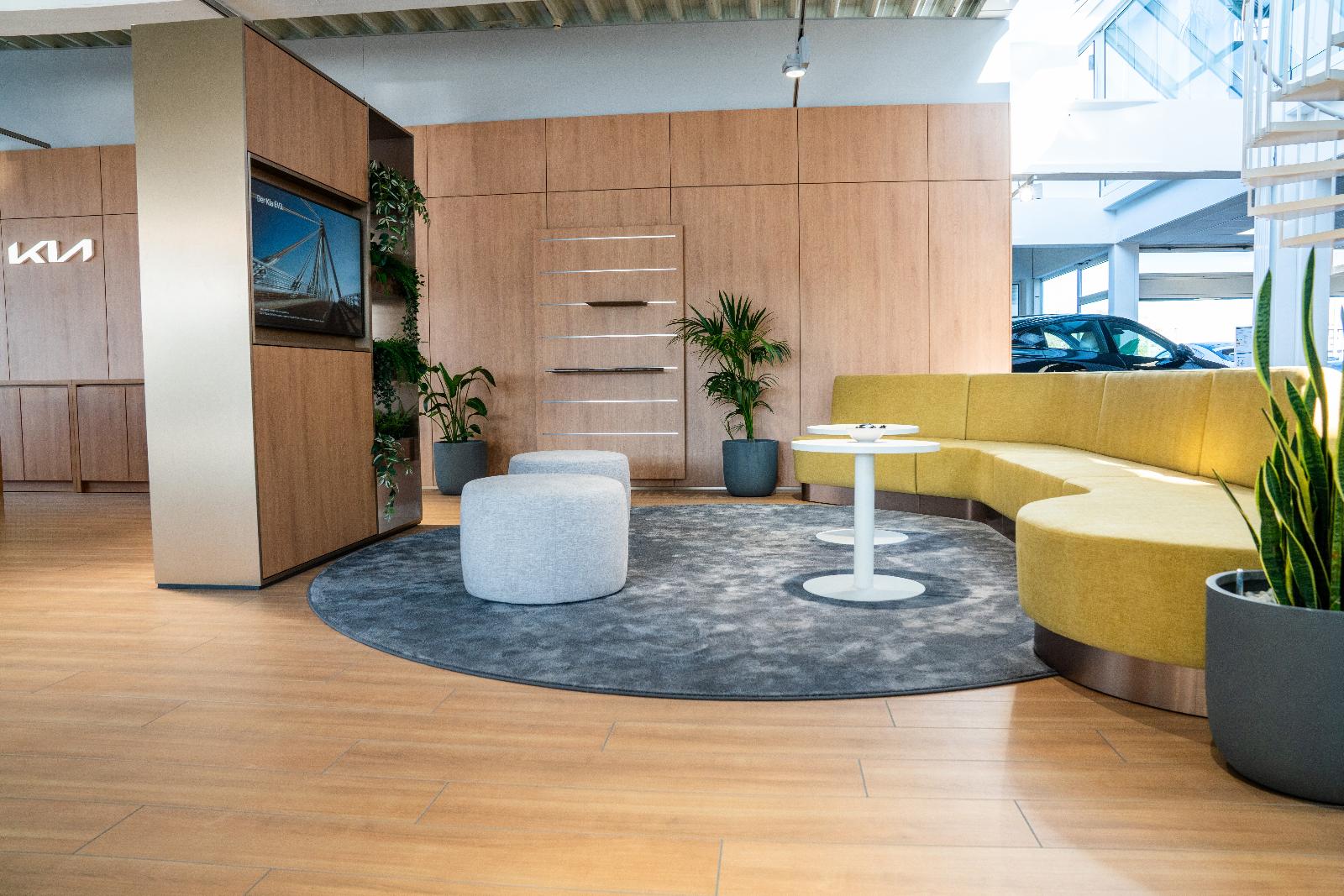showroom-image-top