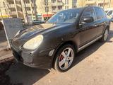Porsche Cayenne Turbo - V8 Biturbo  ... - Porsche Cayenne aus 2004: Turbo