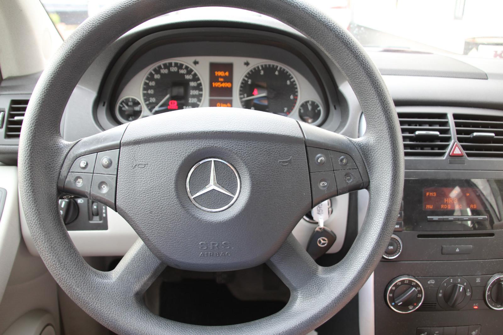 Mercedes-Benz B170 2008 — photo 11