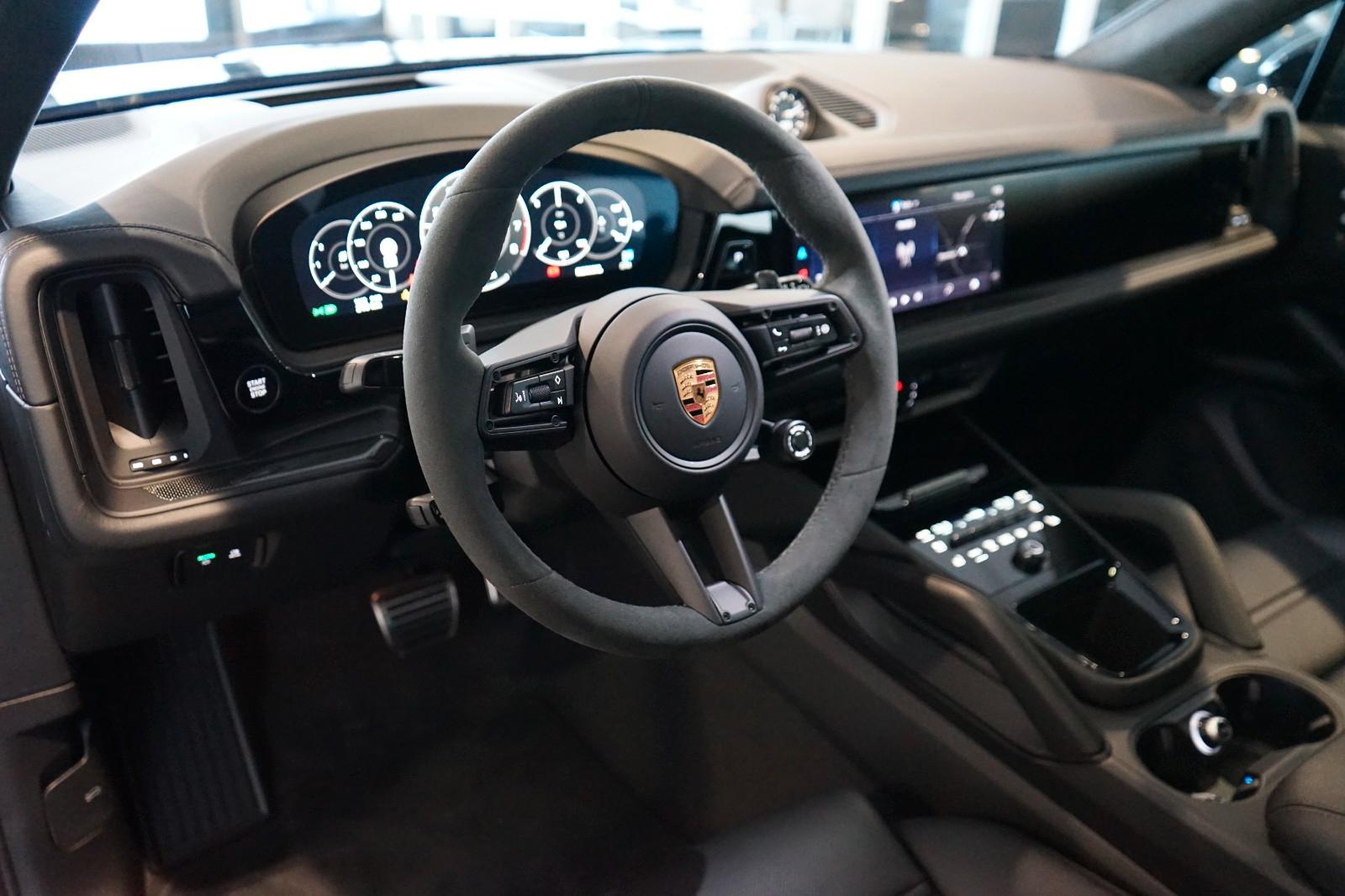 Porsche Cayenne GTS | Pano | SportDesign | Carbon | 22"