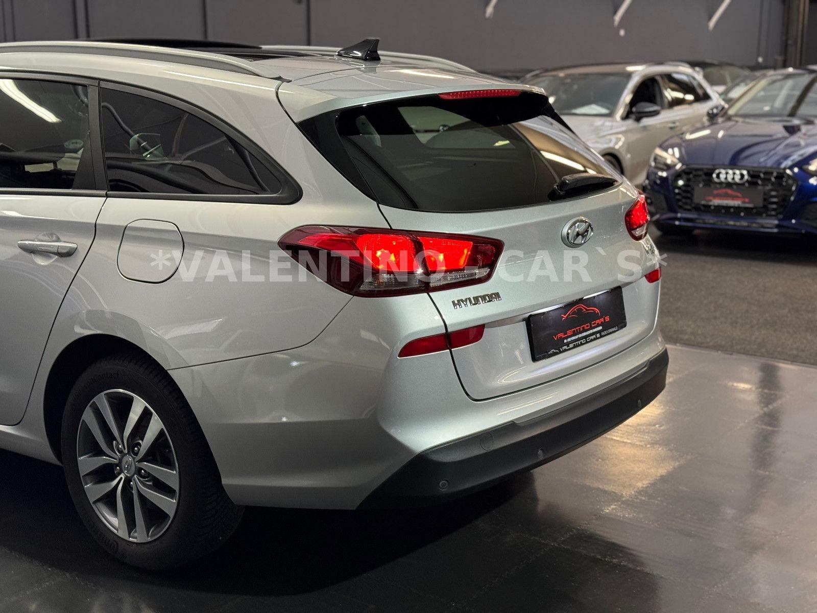 Hyundai i30 cw Family + Nav/Kamera/Temp/Shz/Lhz/Pano/Led