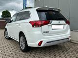 Mitsubishi Outlander Plug-in Hybrid | Allrad | 1. Hand - Mitsubishi Plug-in Hybrid Outlander: Privatanbieter