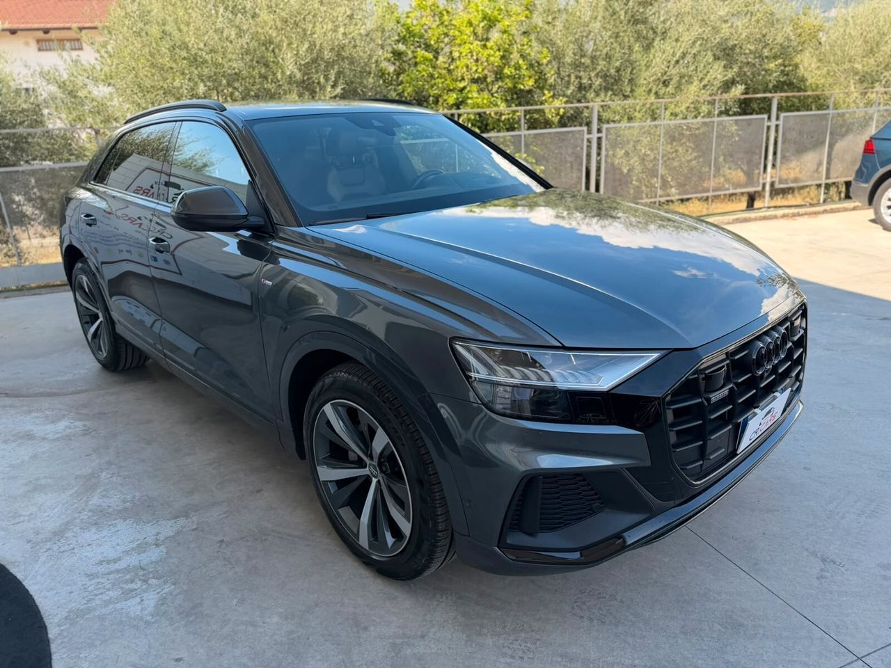 Audi Q8 45 TDI quattro tiptronic Sport imagem 2