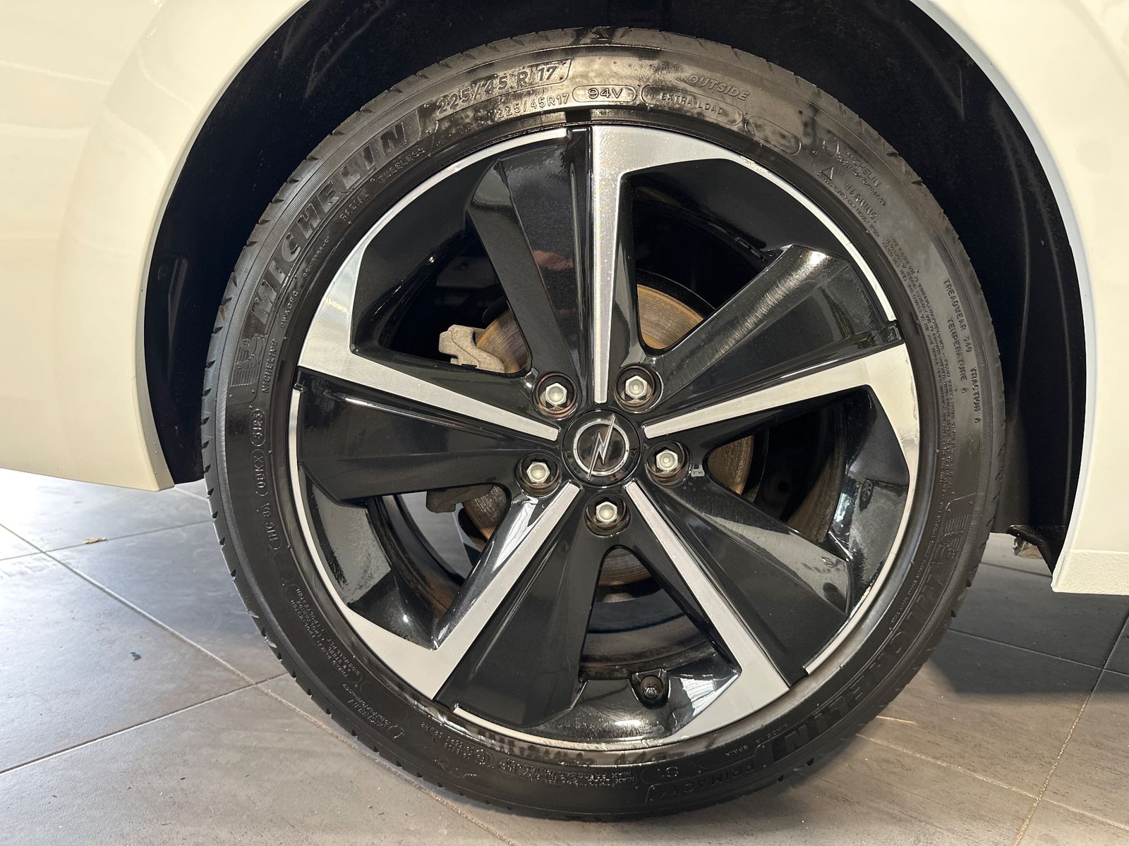 Fahrzeugabbildung Opel Astra SpT 1.5 D Elegance Aut. NAV+LED+KAMERA+SHZ