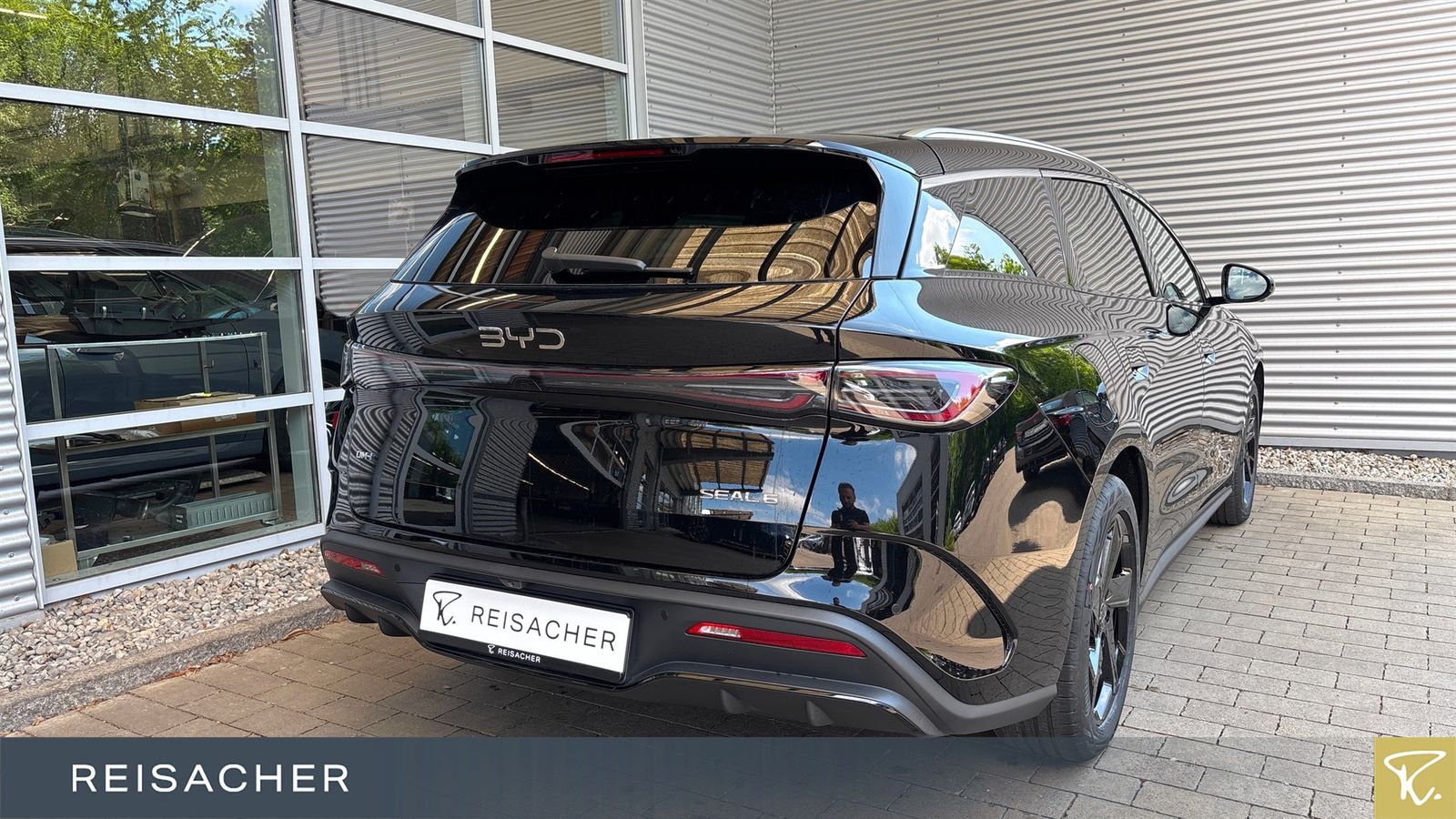 BYD SEAL 6
