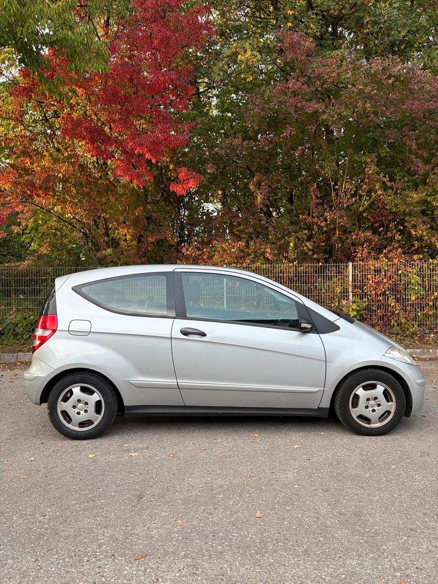 Mercedes-Benz A180 2006 — engine 109 HP (80kW)