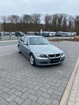 BMW Biete BMW 325i | Nur 69.500 km | 6.Zyl. | ... - BMW 325 aus 2005: 325i