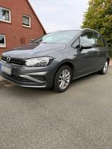 Volkswagen VW Golf Sportsvan, Indiumgrau Metallic - Volkswagen Golf mit Benzin-Antrieb: Metallic