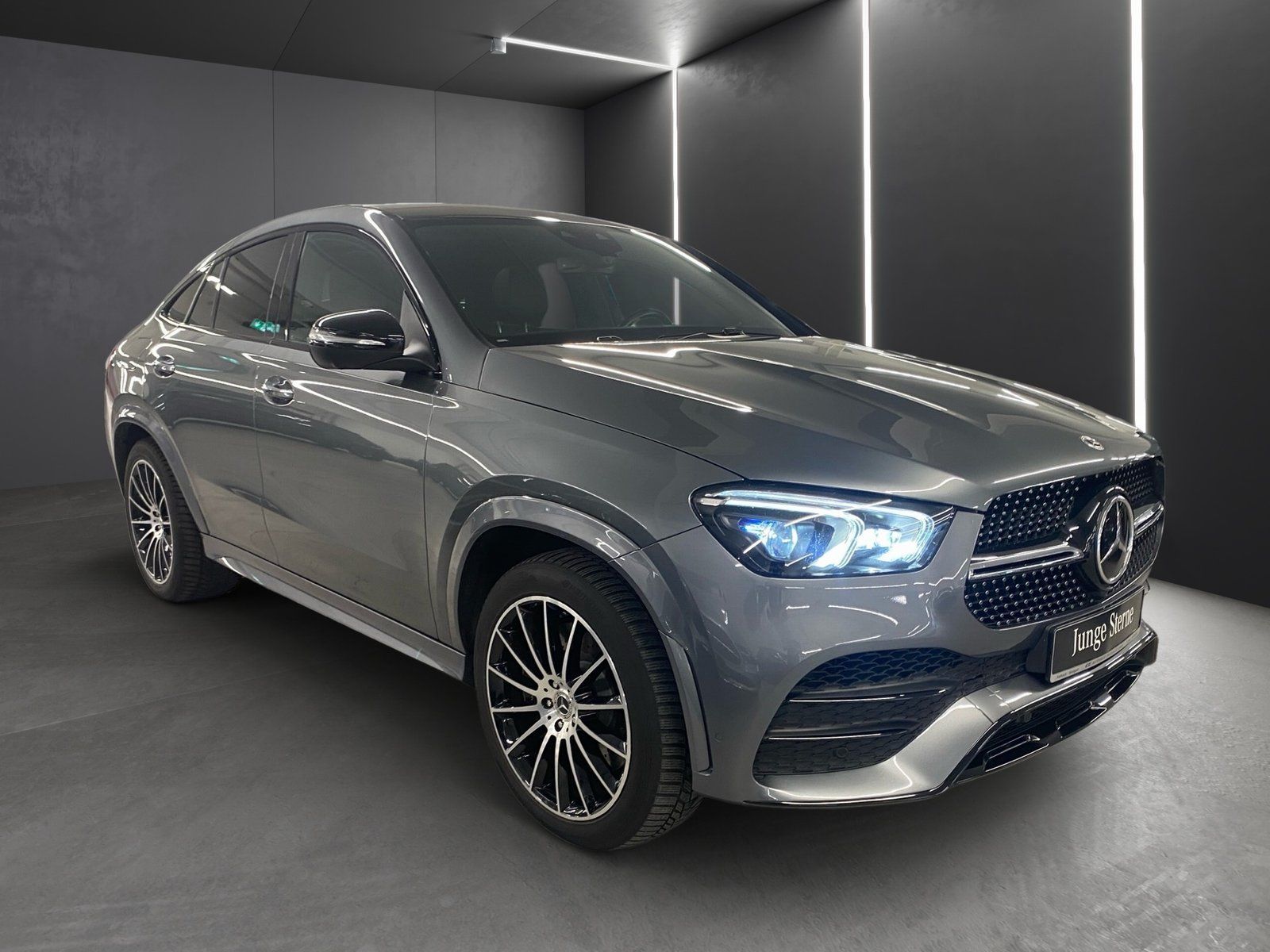 Fahrzeugabbildung Mercedes-Benz GLE 400 d 4M Coupe AMG*Pano*AHK*Airmatic*Fahrass