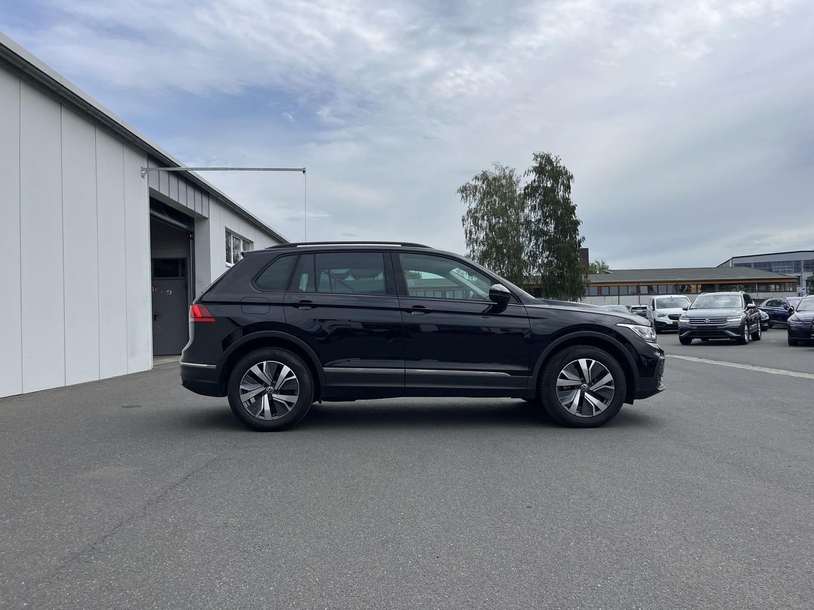 Volkswagen Tiguan 1.4 TSI e-Hybrid Life 156€ m.20% Anz. Nav foto 5