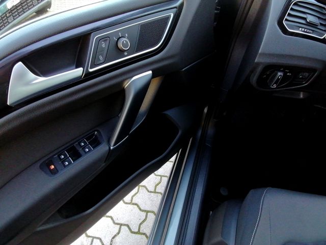 Volkswagen Golf Sportsvan Highline 1.4 TSI BMTStart-Stopp