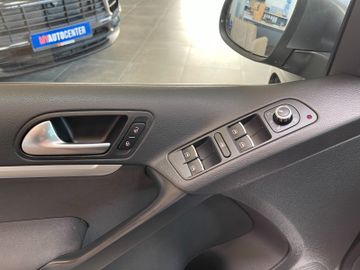 Volkswagen Tiguan Life TSI 4Motion *1.HAND*NAVI*XENON* SHZ*