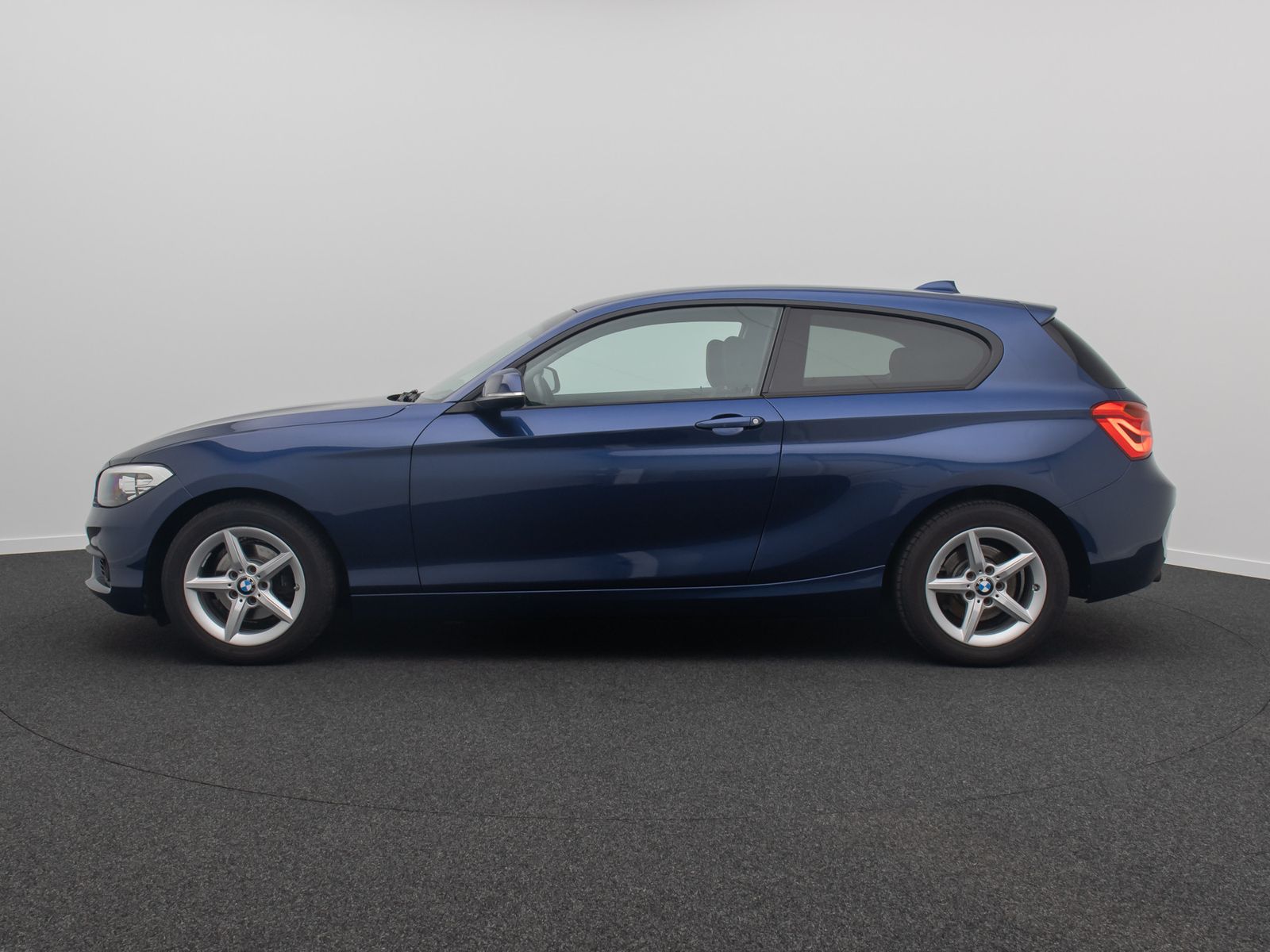 Fahrzeugabbildung BMW 116i Advantage Geschwindigreg PDC Sitzhzng Klima