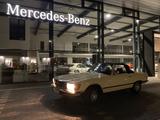 Mercedes-Benz SL 380 - Mercedes-Benz: Beige, Cabrio