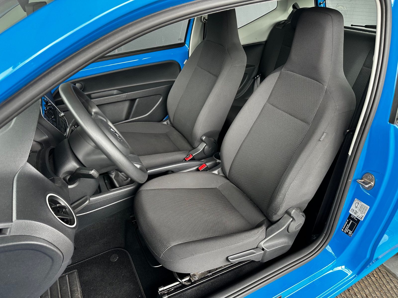 Volkswagen up! 1.0 take up! — Bild 11