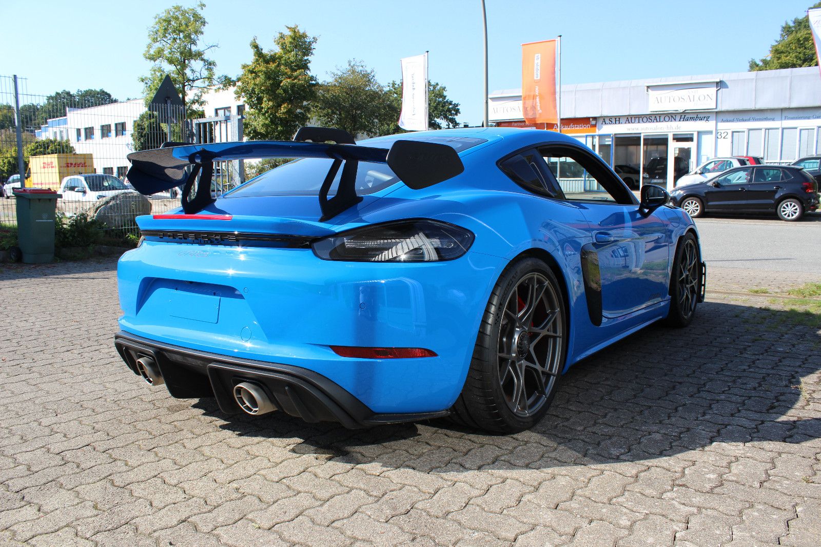 Fahrzeugabbildung Porsche Cayman 718 GT4 RS *WEISSACH* *LIFT* *CARBON*