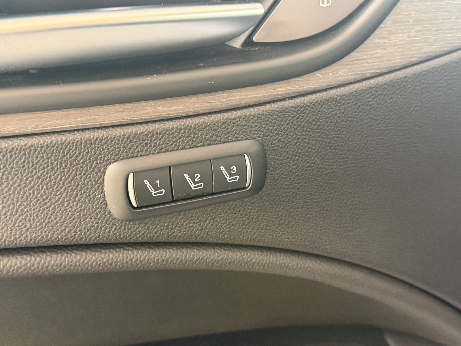 Fahrzeugabbildung Alfa Romeo Stelvio Ti Q4/MEMORY/NAVI/KAMERA/ACC/KLIMA