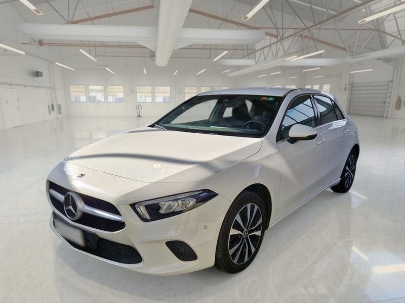 Mercedes-Benz MERCEDES-BENZ A 250 E PLUG-IN HYBRID AUTO BUSINE