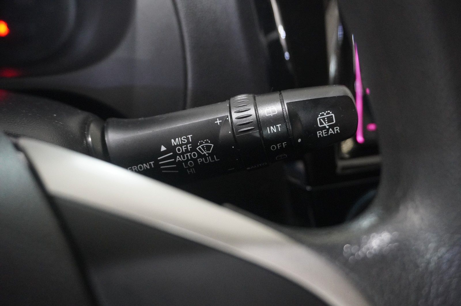 Fahrzeugabbildung Mitsubishi Space Star 1.2 SPIRIT 5-TÜR KLIMA/USB/CD/TÜV-NEU