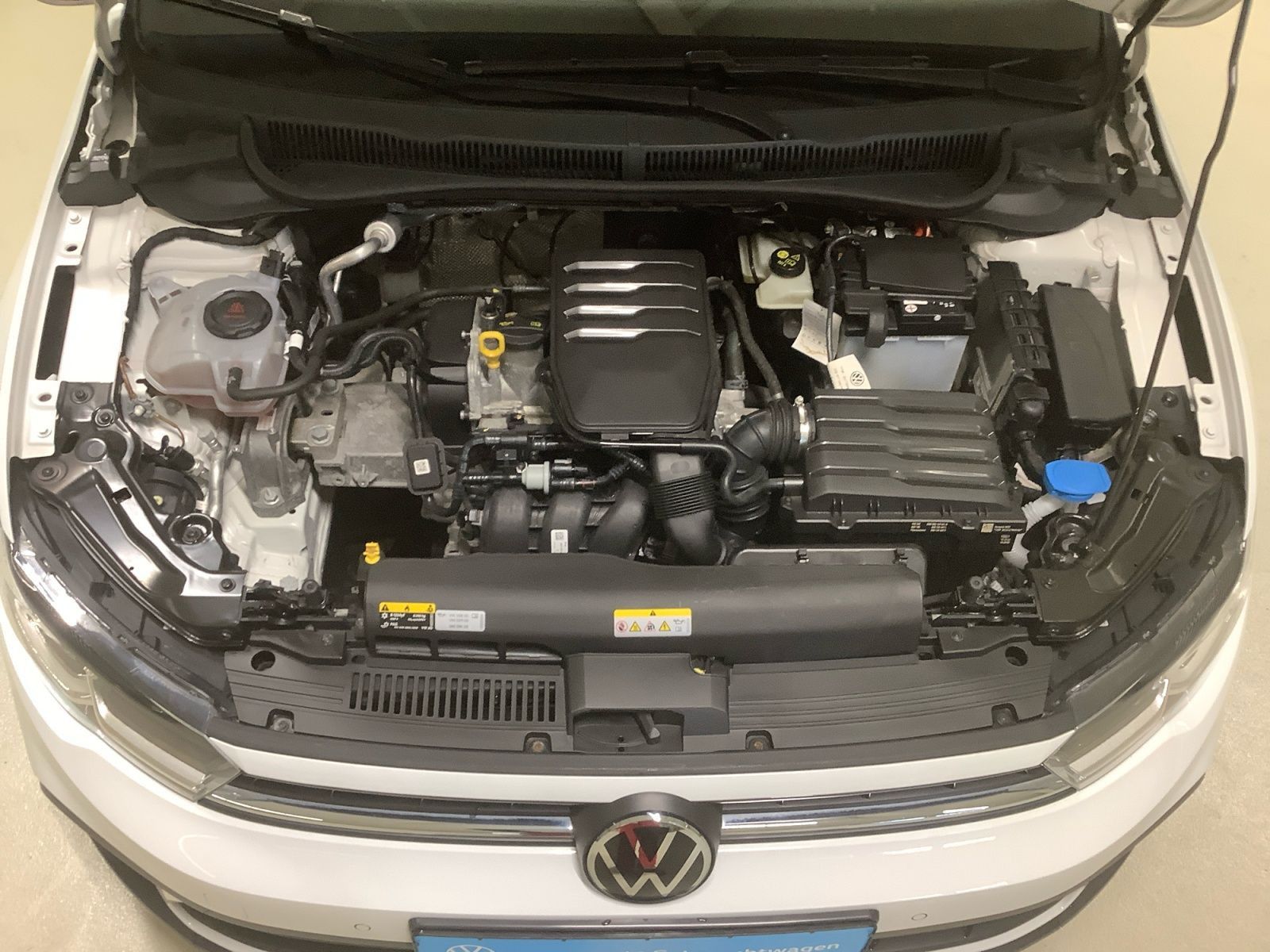 Polo 1,0 l 59 kW  LED, Klima, SHZ, PDC