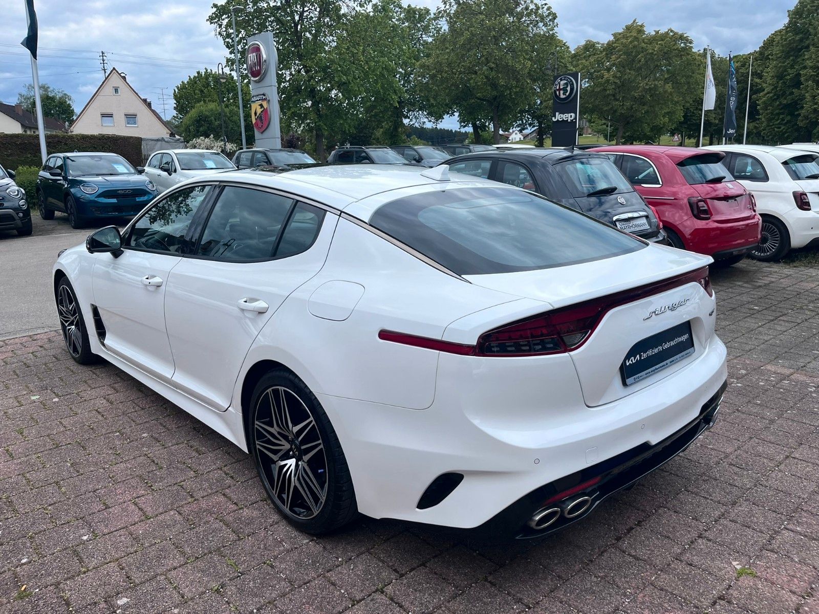 Fahrzeugabbildung Kia Stinger GT 4WD Leder el. Sitze Navi Kamera uvm.