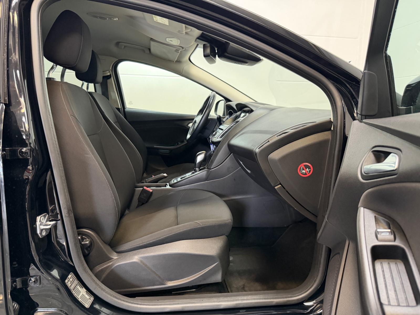Ford Focus Turnier Business*2.hd*Autom.*Carplay*Navi