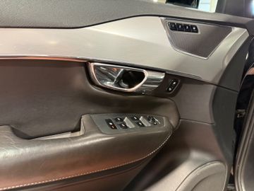 Volvo XC90 - 10
