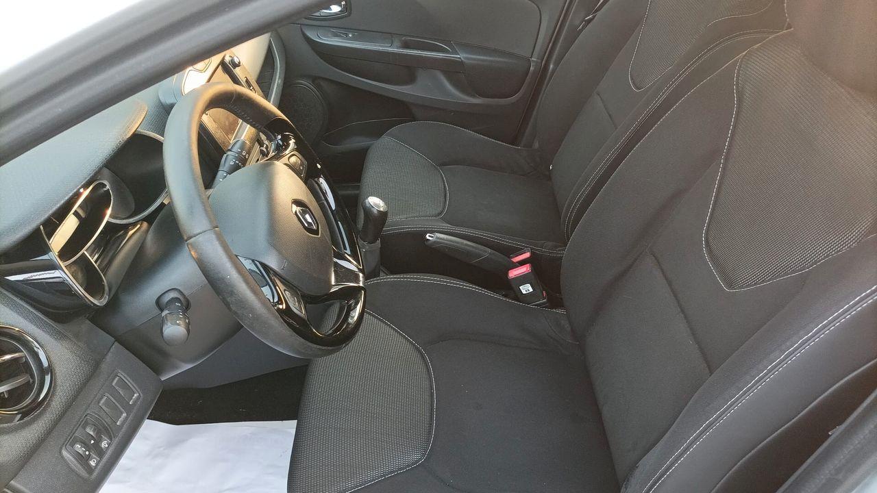 Renault Clio 2014 — photo 9