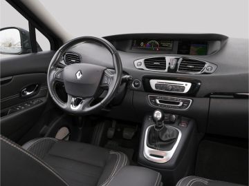 Renault Scenic III BOSE Edition 2.0 dCi 6-Gang 160
