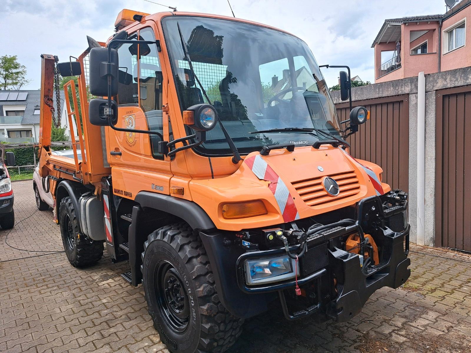 Unimog U300 4x4 Absetzkipper Wechselsy Prits. Zapfwelle