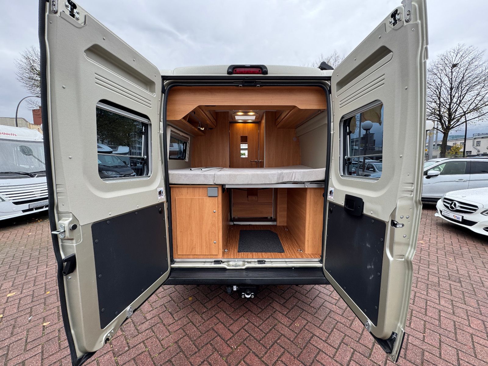 Fahrzeugabbildung Pössl Roadstar 640 DK DACHKLIMA AHK NAVI KAMERA LED 1H