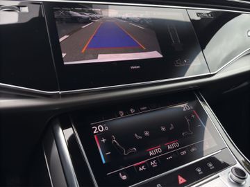 Audi Q7 - 11