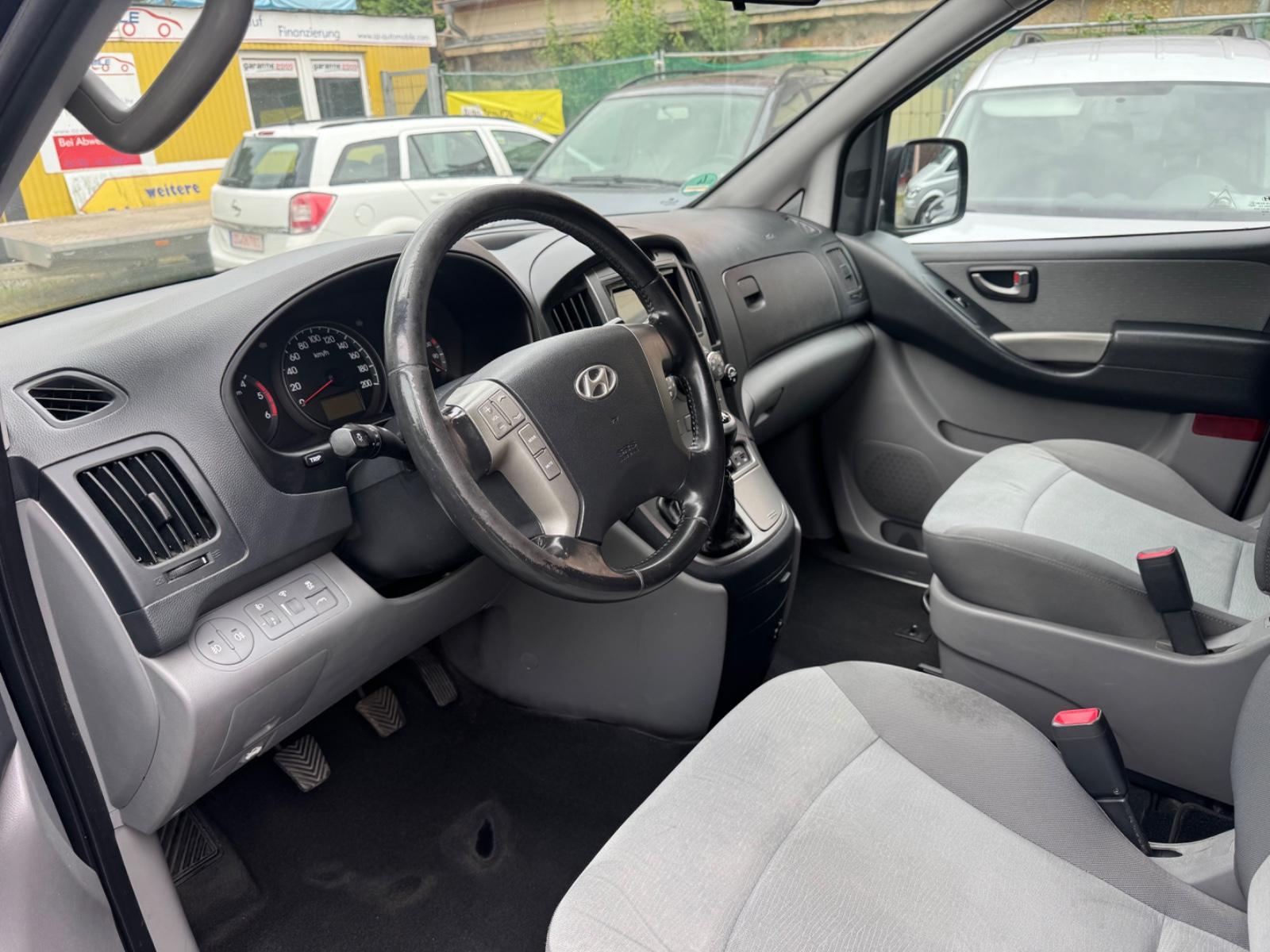 Hyundai H-1 Travel Comfort, Scheckheft, 8 Sitzplätze