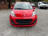 Peugeot 107 Active - rote Peugeot 107