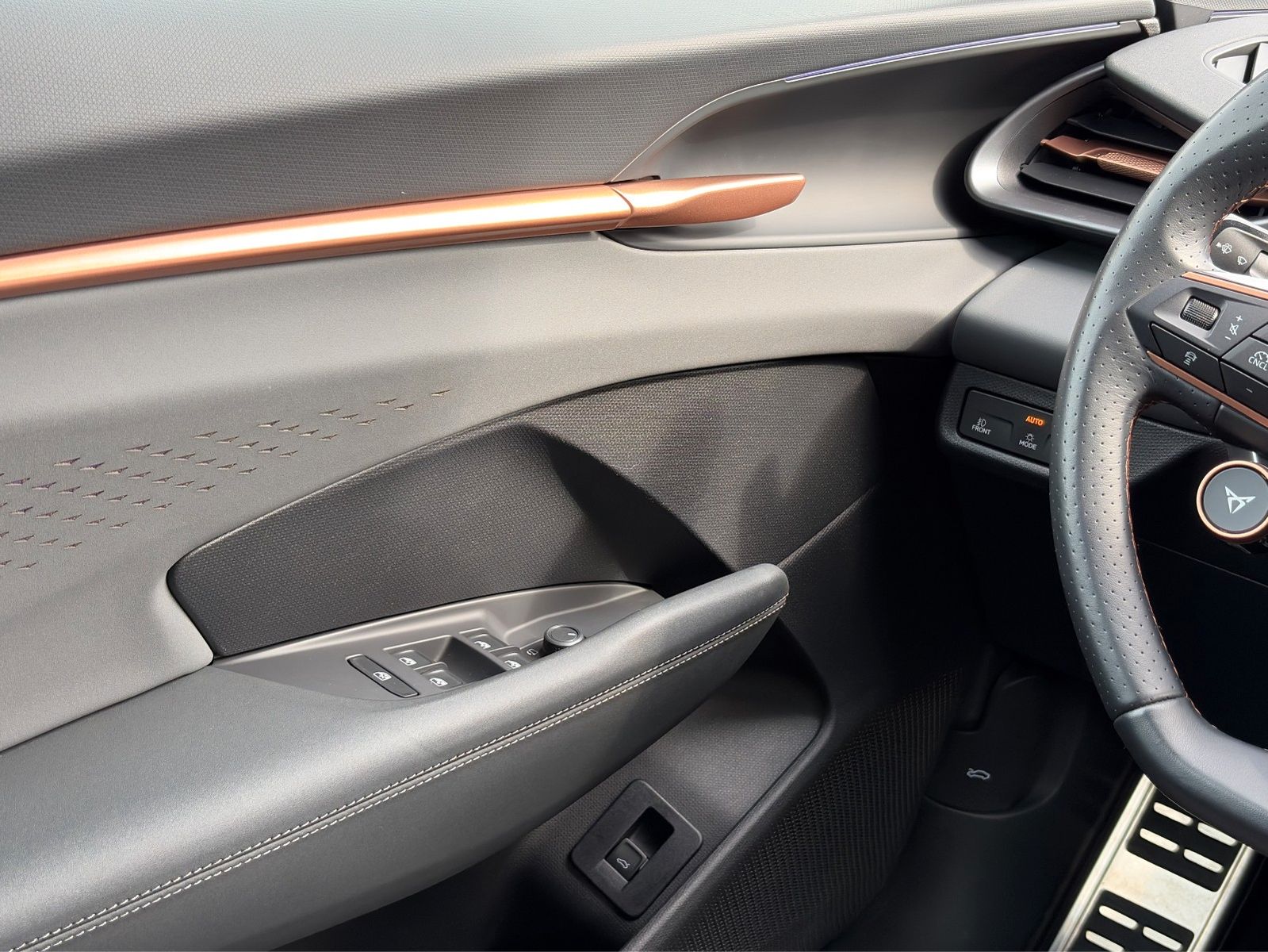 Fahrzeugabbildung CUPRA Terramar 1.5 eTSI*DSG*HUD*360°Cam*SHZ*LED***