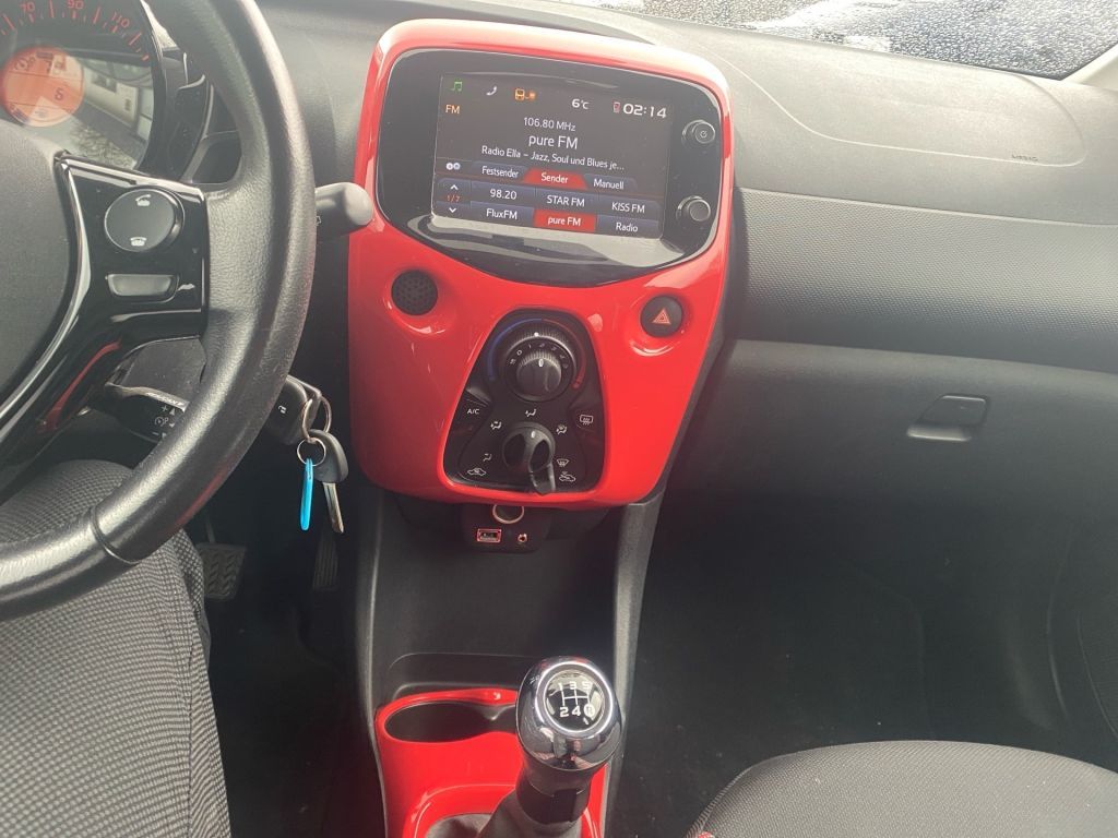Citroën C1 Airscape PureTech 82 Shine Faltdach – Bild 12